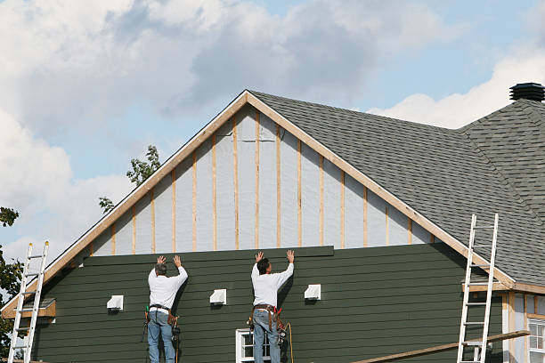 Professional Siding technician working in Belleville, PA